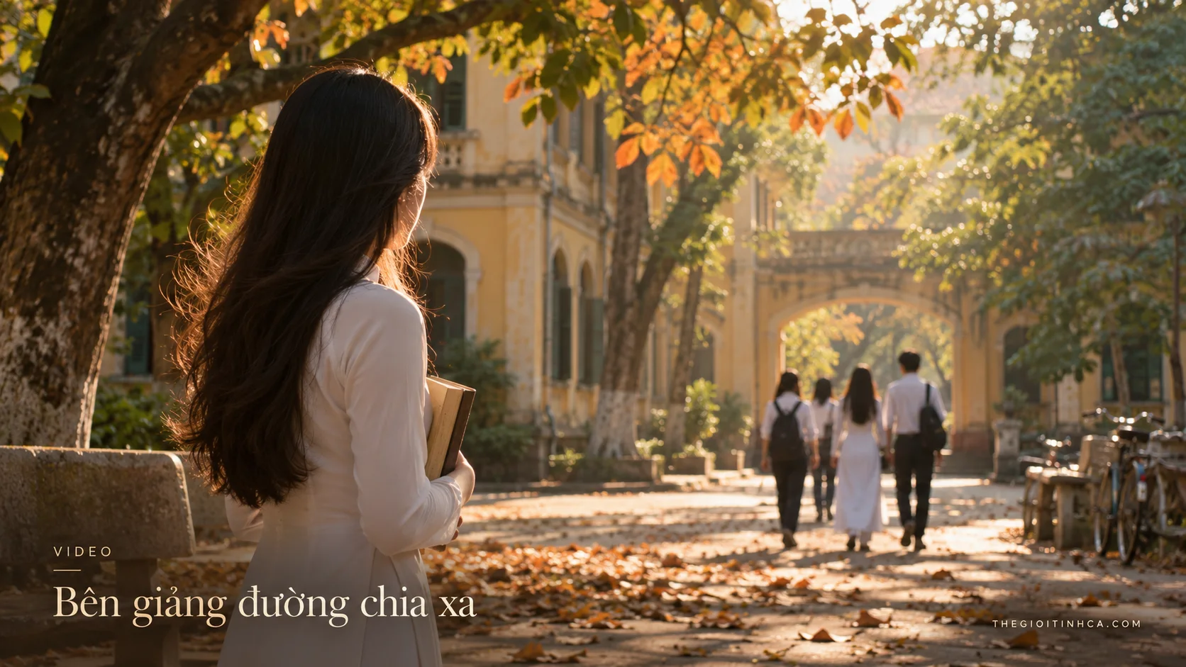 Bên giảng đường chia xa · Hoàng Nam