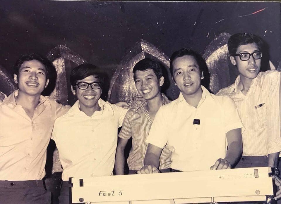 Ảnh minh họa Lê Hựu Hà - Hãy Yêu Như Chưa Yêu Lần Nào
