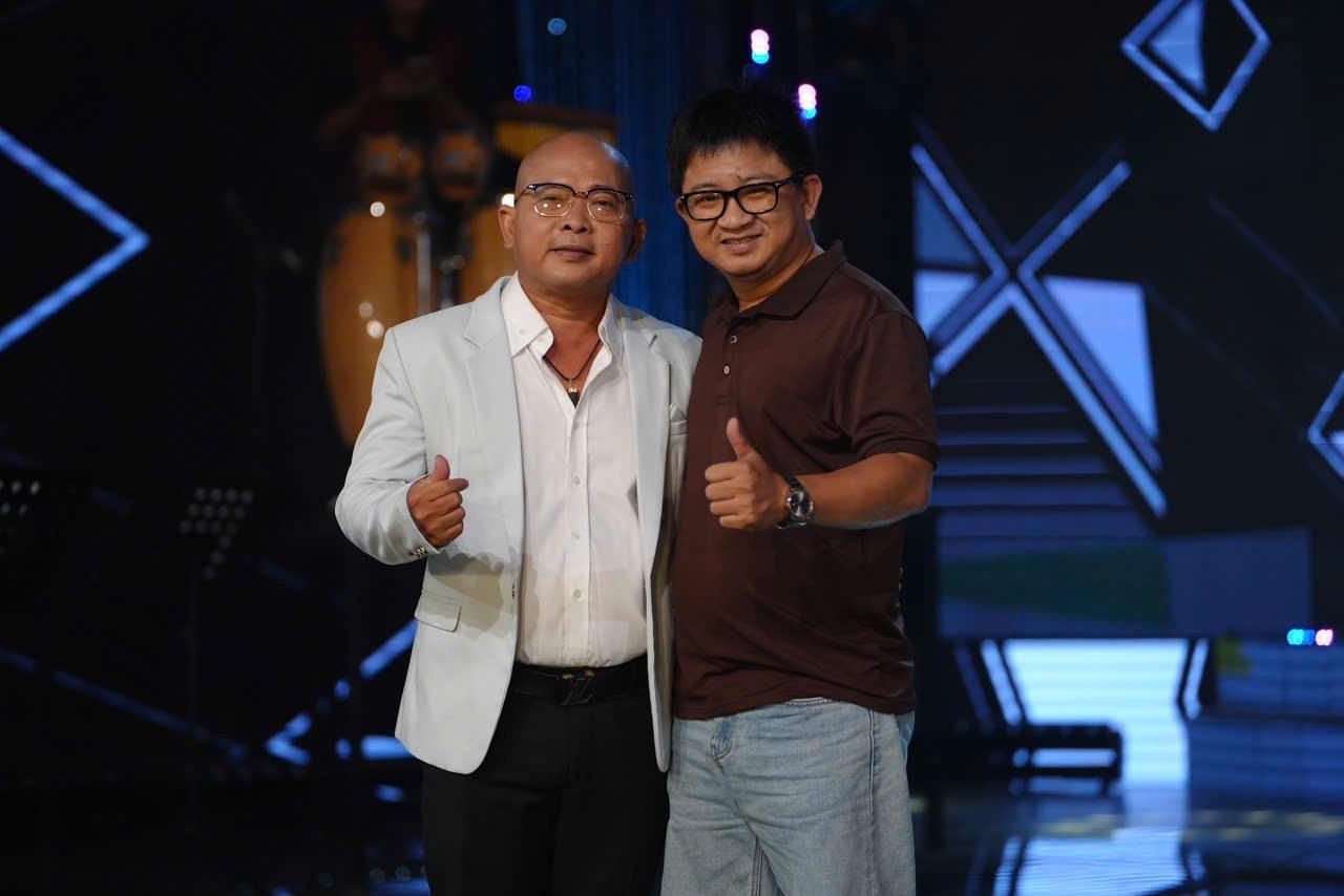 Nhac si Nguyen Hoang Van va ca si Thanh An trong buoi thu am