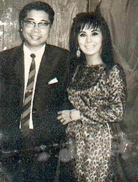 Vợ chồng Hoàng Thi Thơ và Thúy Nga