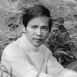 Anh Việt Thu